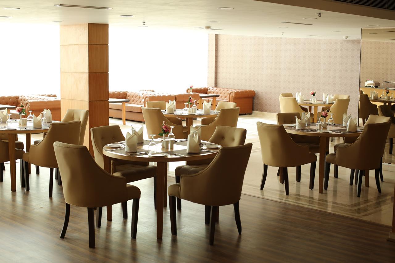 Udman Hotels And Resorts By Ferns N Petals New Delhi Extérieur photo