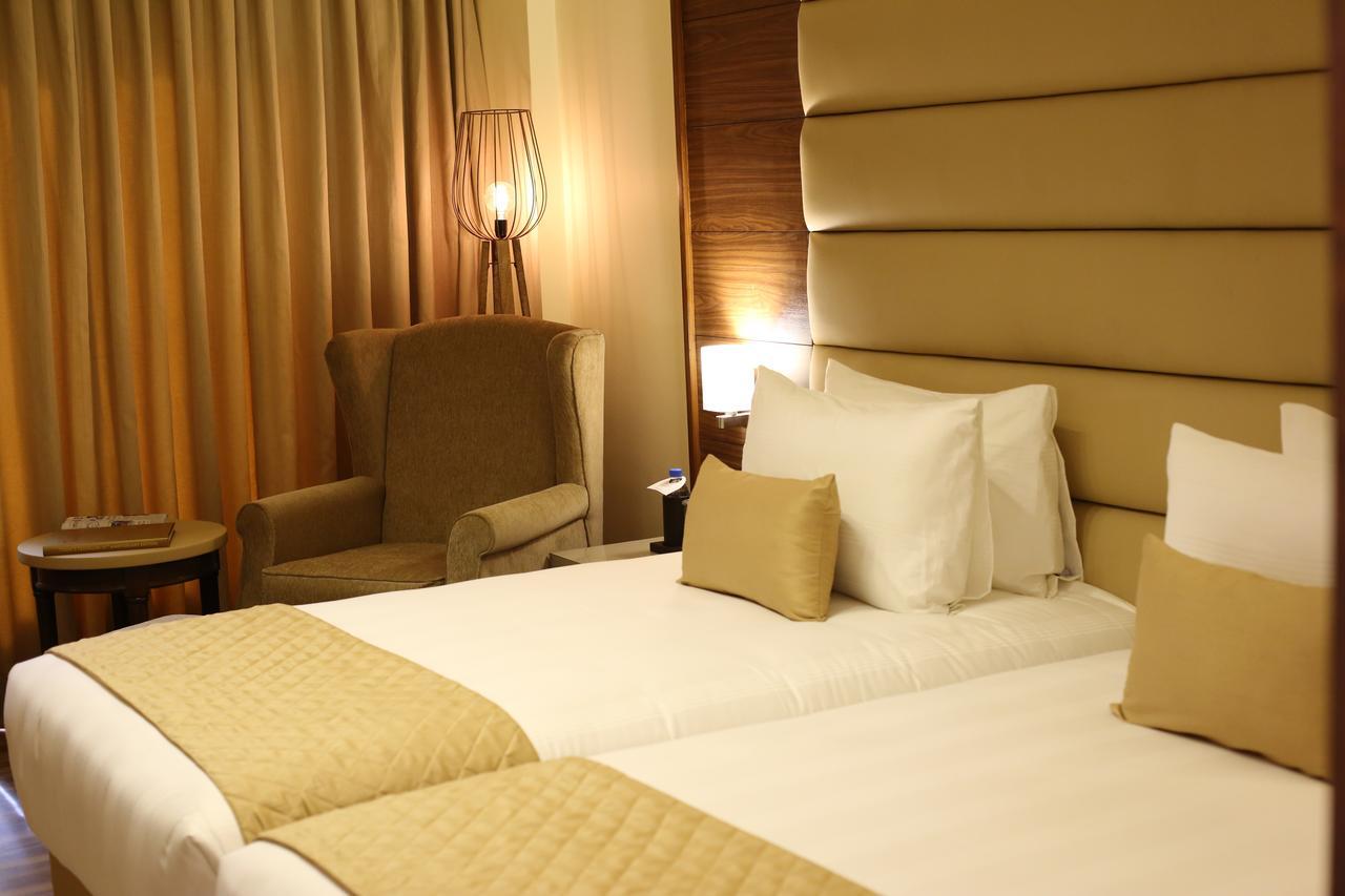 Udman Hotels And Resorts By Ferns N Petals New Delhi Extérieur photo