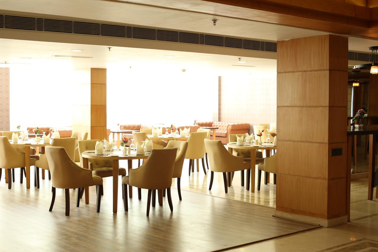 Udman Hotels And Resorts By Ferns N Petals New Delhi Extérieur photo