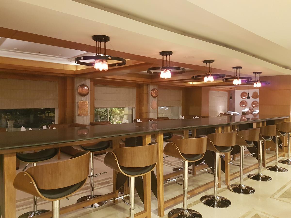 Udman Hotels And Resorts By Ferns N Petals New Delhi Extérieur photo