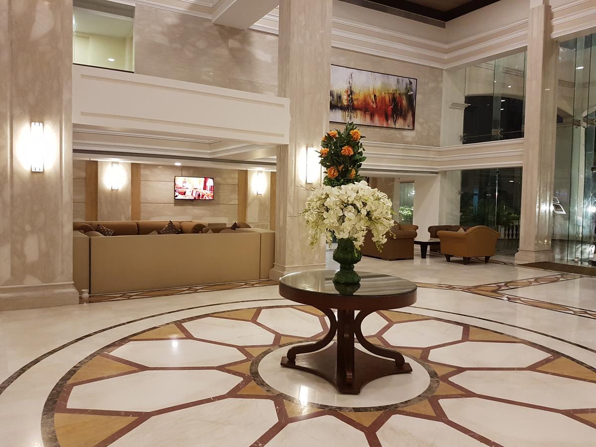 Udman Hotels And Resorts By Ferns N Petals New Delhi Extérieur photo